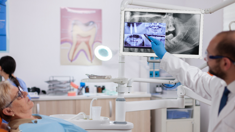 Consumer-Grade Monitors vs. Dental Imaging Displays