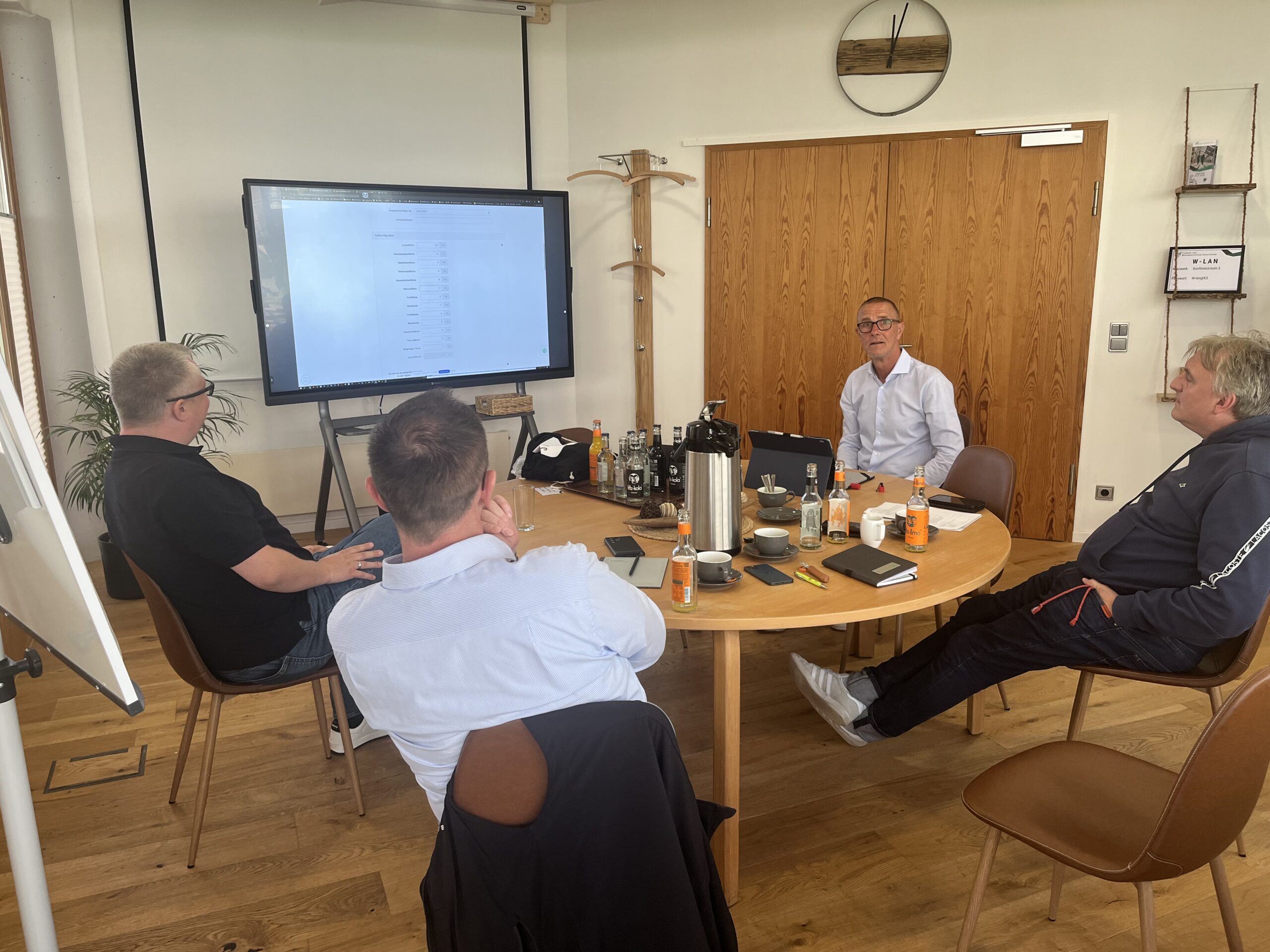 German Co-Working and Startup Centre - TÖZ- Meetboard 4 Prime-01